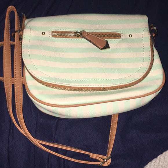 Bag - Picture 1 of 3